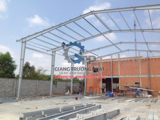 Giang Trường Phát là Đơn vị chuyên thi công nhà xưởng thép tiền chế giá rẻ tại Đồng Nai - 0965.656.686. thi công nhanh chóng, luôn bảo hành sửa chữa
