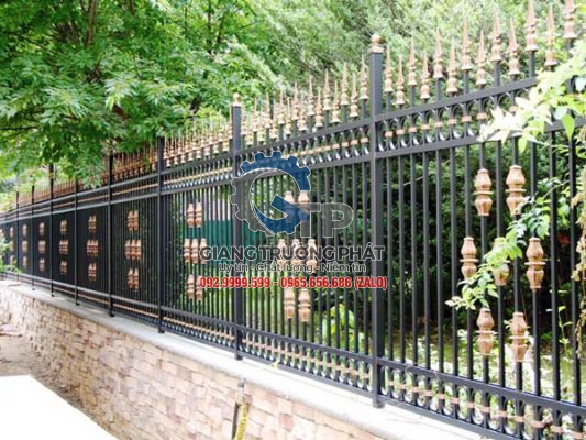 Bạn cần tìm đơn vị Thiết kế - Thi công làm hàng rào sắt mỹ thuật uy tín giá rẻ tại Đồng Nai Hotline: 0965.656.686 – 0772.992.996 (zalo) liên hệ Giang Trường Phát ngay