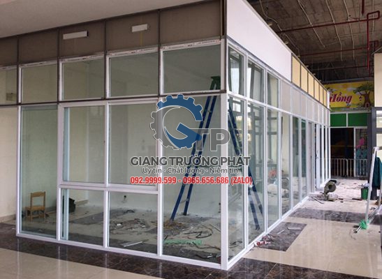 Dịch vụ thi công vách ngăn nhôm kính chuyên nghiệp tại Vĩnh Cửu chuyên nghiệp, dịch vụ lắp đặt vách ngăn văn phòng, thợ làm vách nhôm kính giá rẻ, công ty làm vách phòng ngủ đẹp…