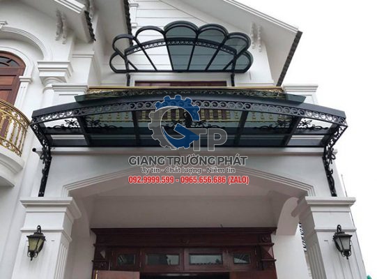 Thiết kế thi công mái kính sắt mỹ thuật đẹp uy tín tại Long Điền