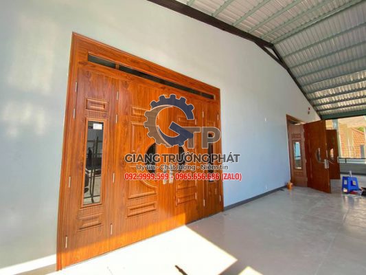 Thợ lắp đặt cửa thép vân gỗ giá rẻ tại Bà Rịa Vũng Tàu