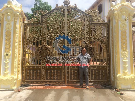 Làm cổng nhôm đúc hợp kim biệt thự cao cấp giá rẻ thi công lắp tại Vũng Tàu