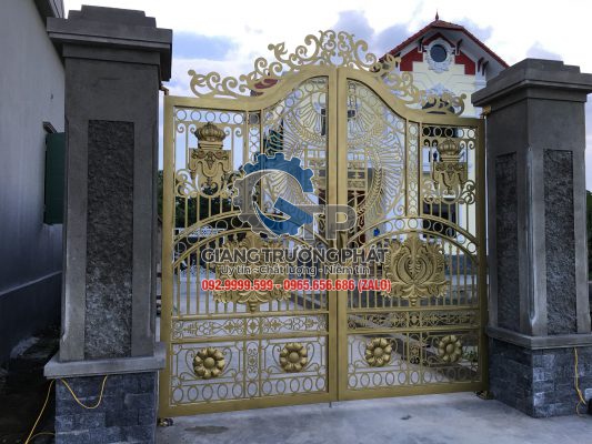 Làm cổng sắt mỹ thuật đẹp giá rẻ tại Xuyên Mộc-1