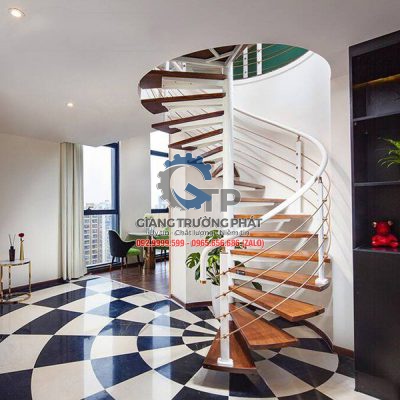 Cầu thang xoắn ốc tại Quận 3