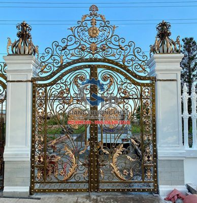 Cổng sắt mỹ thuật tại Quận 2