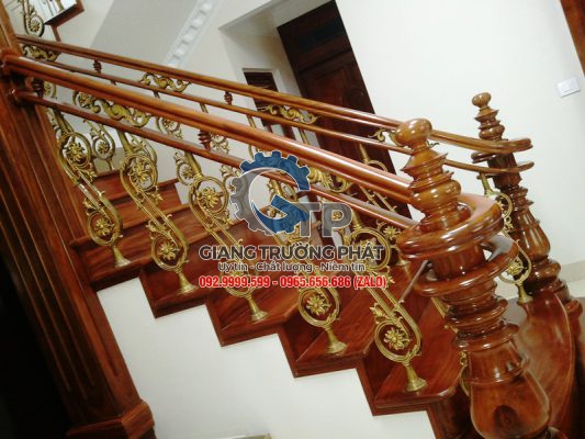 Cầu thang nhôm đúc tại Long An